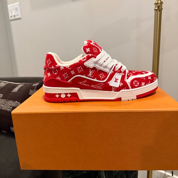 *SOLD* LV Trainer Sneaker - Picture 3 of 7